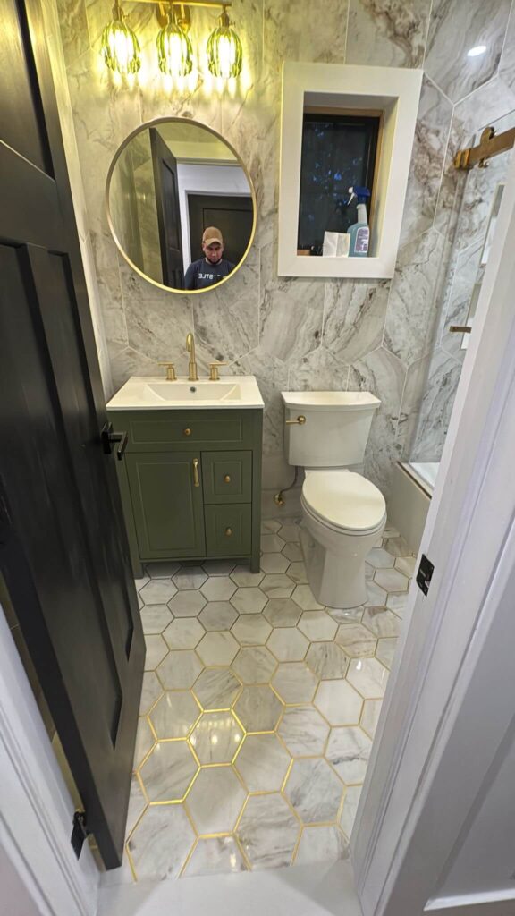 1024H Staten Island NY Master Bathroom Modern Vanity